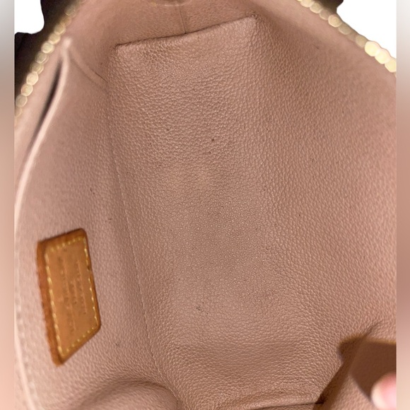 Authentic LV makeup case/ Lv clutch/ Lv carry bag GUC - Picture 8 of 9